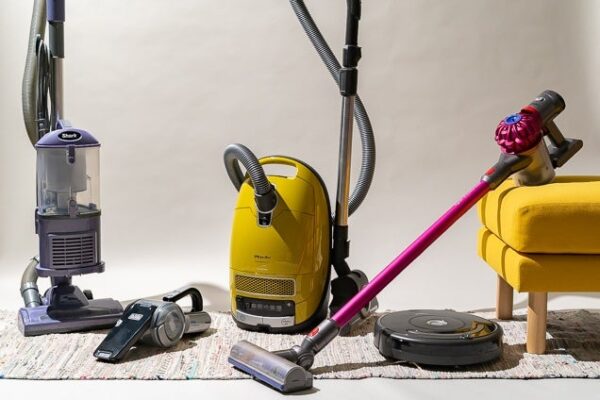 Best Vacuum Cleaners in India: Robot, Upright, Canister & Wet-Dry Models
