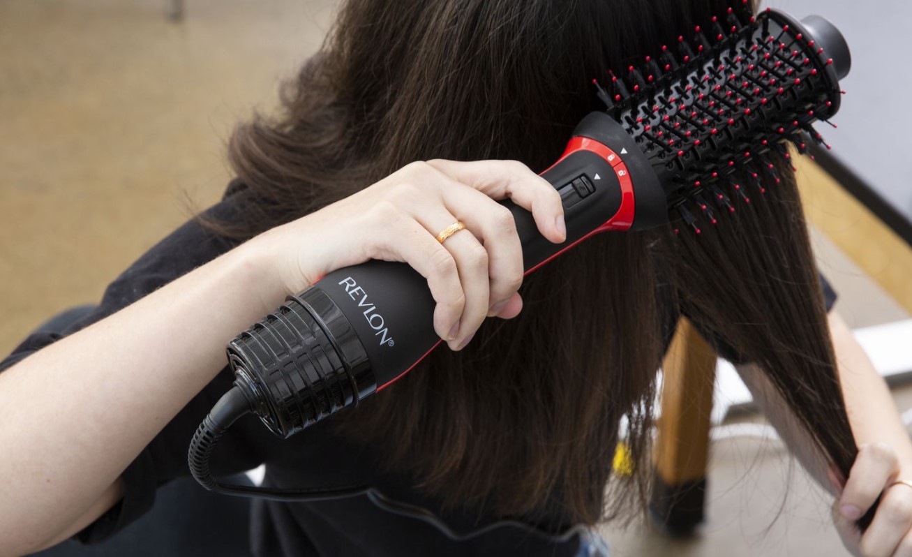 blow-dryer-hair-brush